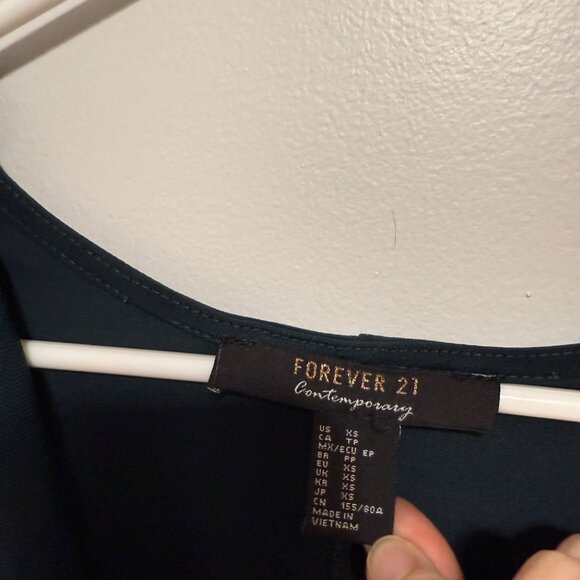 Forever 21 Womens XS Dark Green Long Sleeve Deep V-Neck Bodysuit - Picture 4 of 7